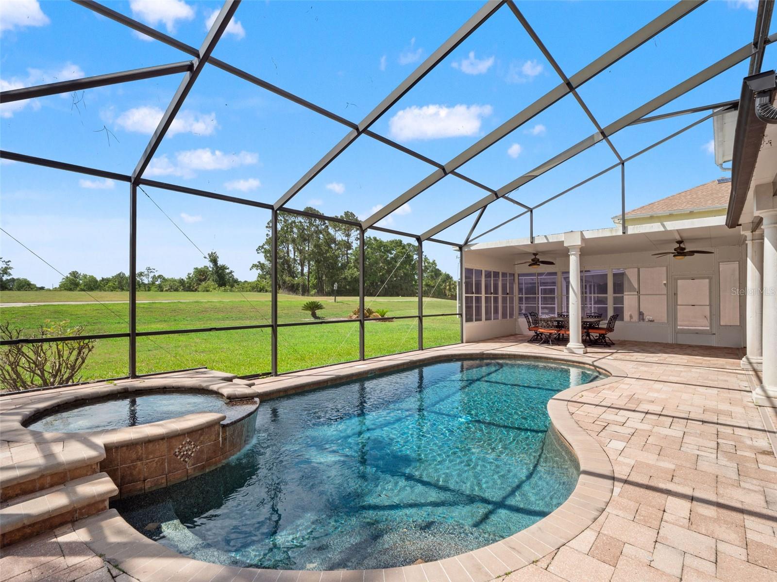 2394 HUNTINGDALE LN