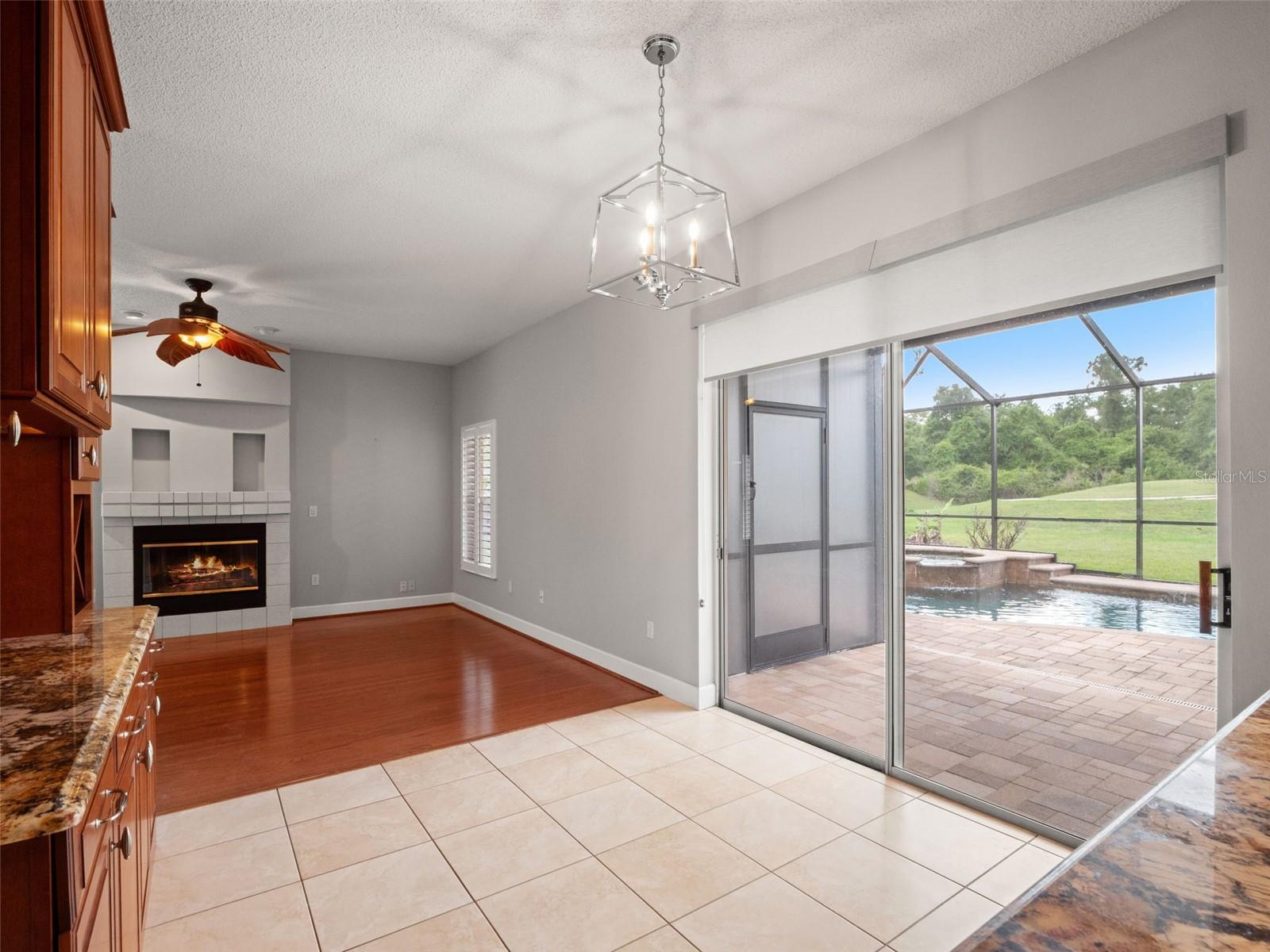 2394 HUNTINGDALE LN