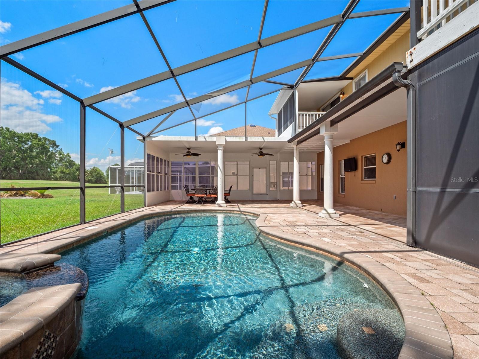 2394 HUNTINGDALE LN