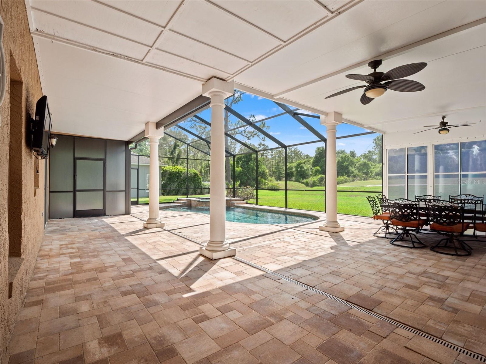 2394 HUNTINGDALE LN