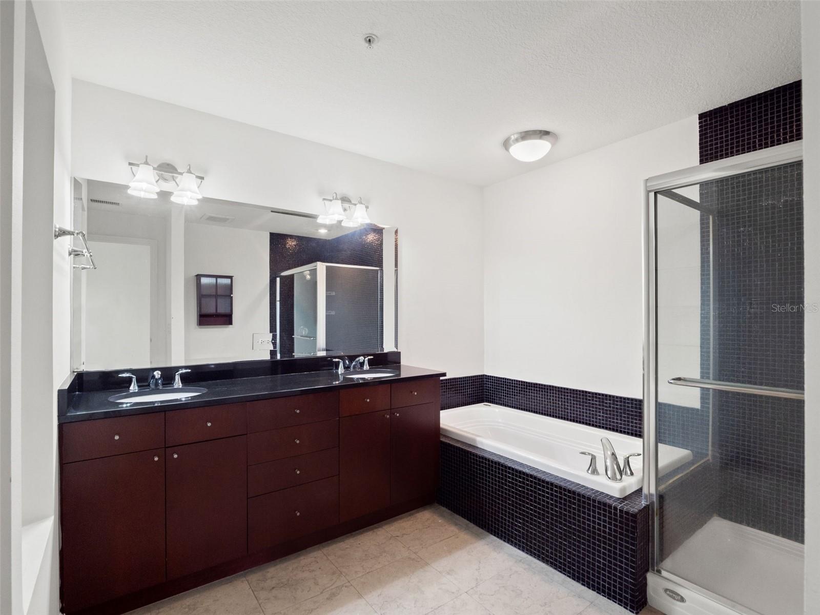100 S EOLA DR #1609