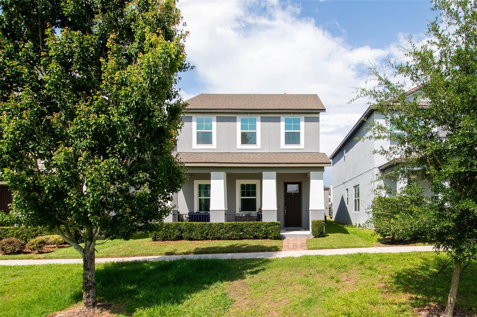 2241 WHITE FEATHER LOOP