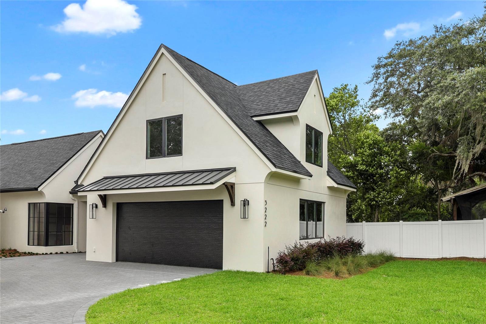 3222 HOLLIDAY AVE
