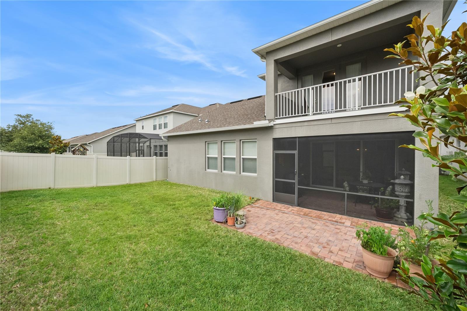 1143 HULL ISLAND DR