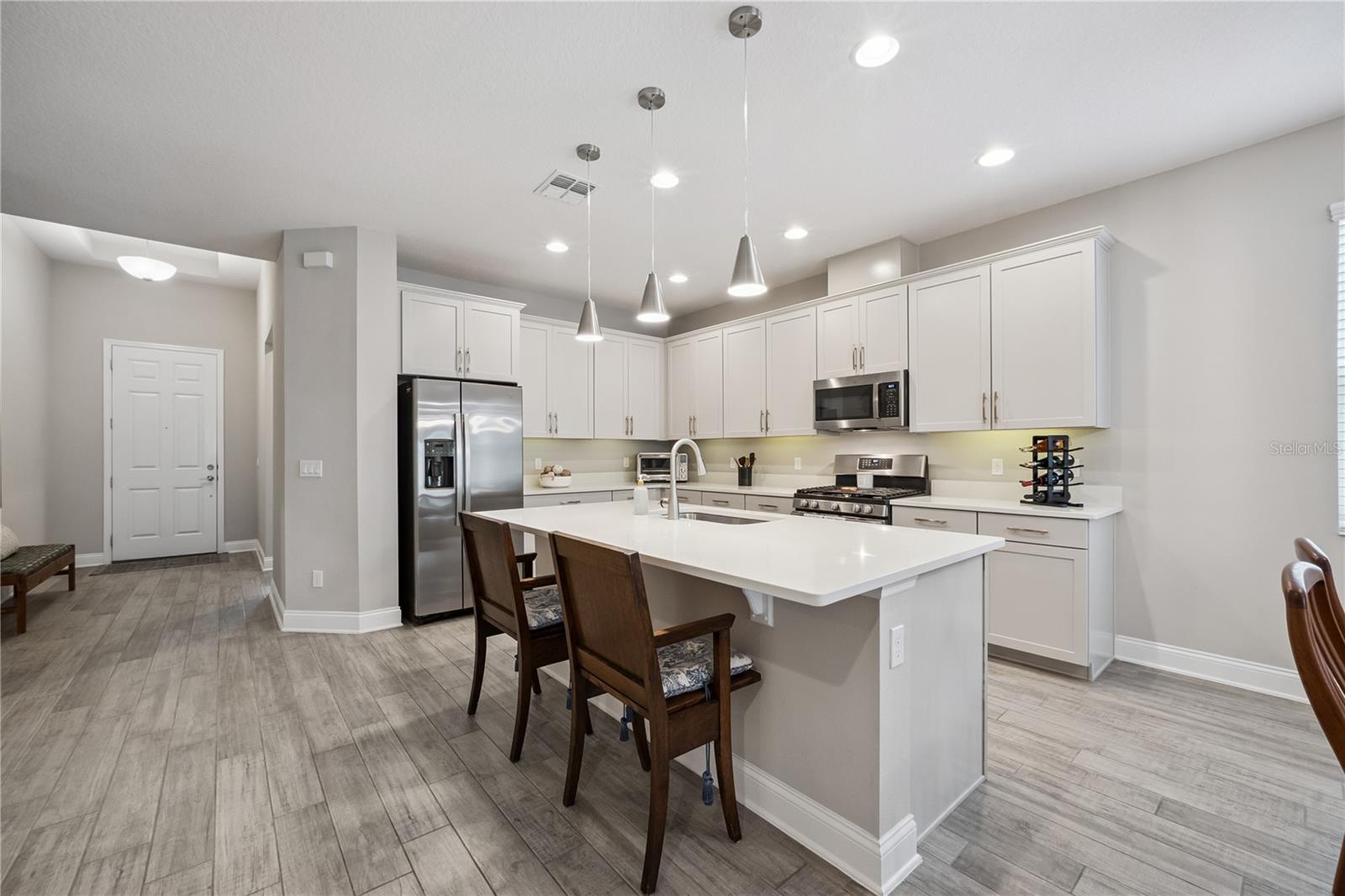 1143 HULL ISLAND DR