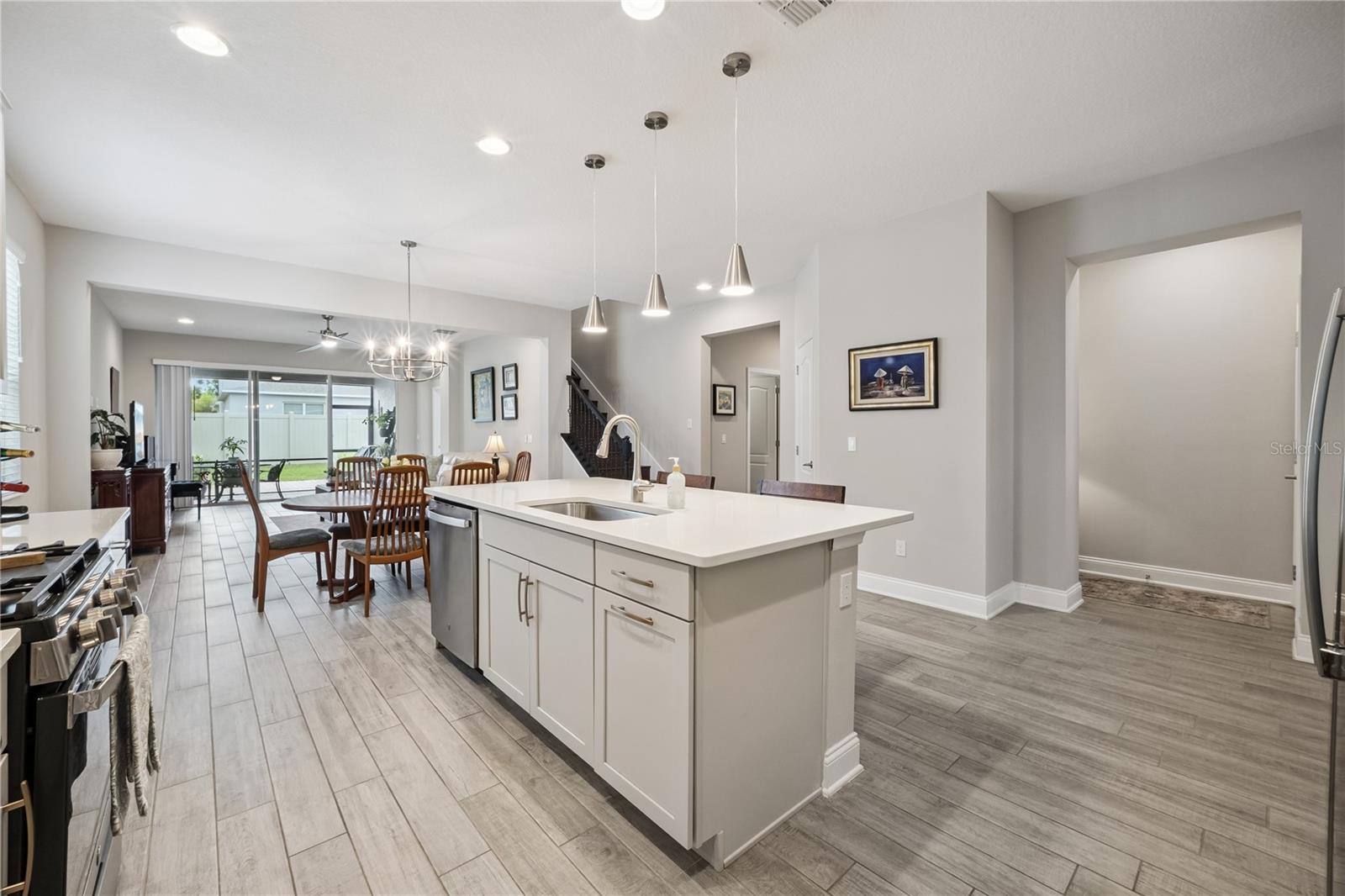 1143 HULL ISLAND DR