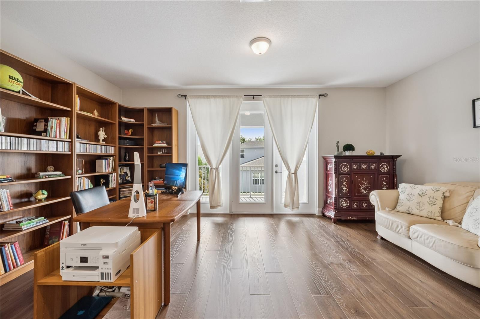 1143 HULL ISLAND DR