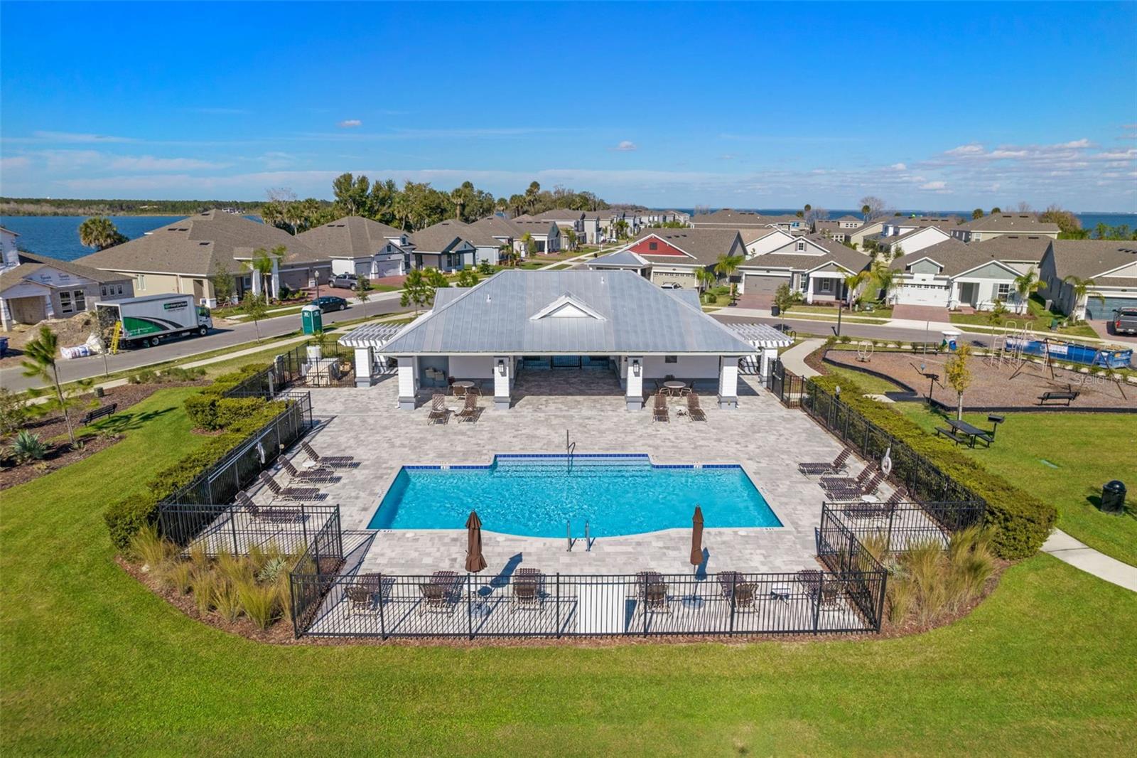 1143 HULL ISLAND DR