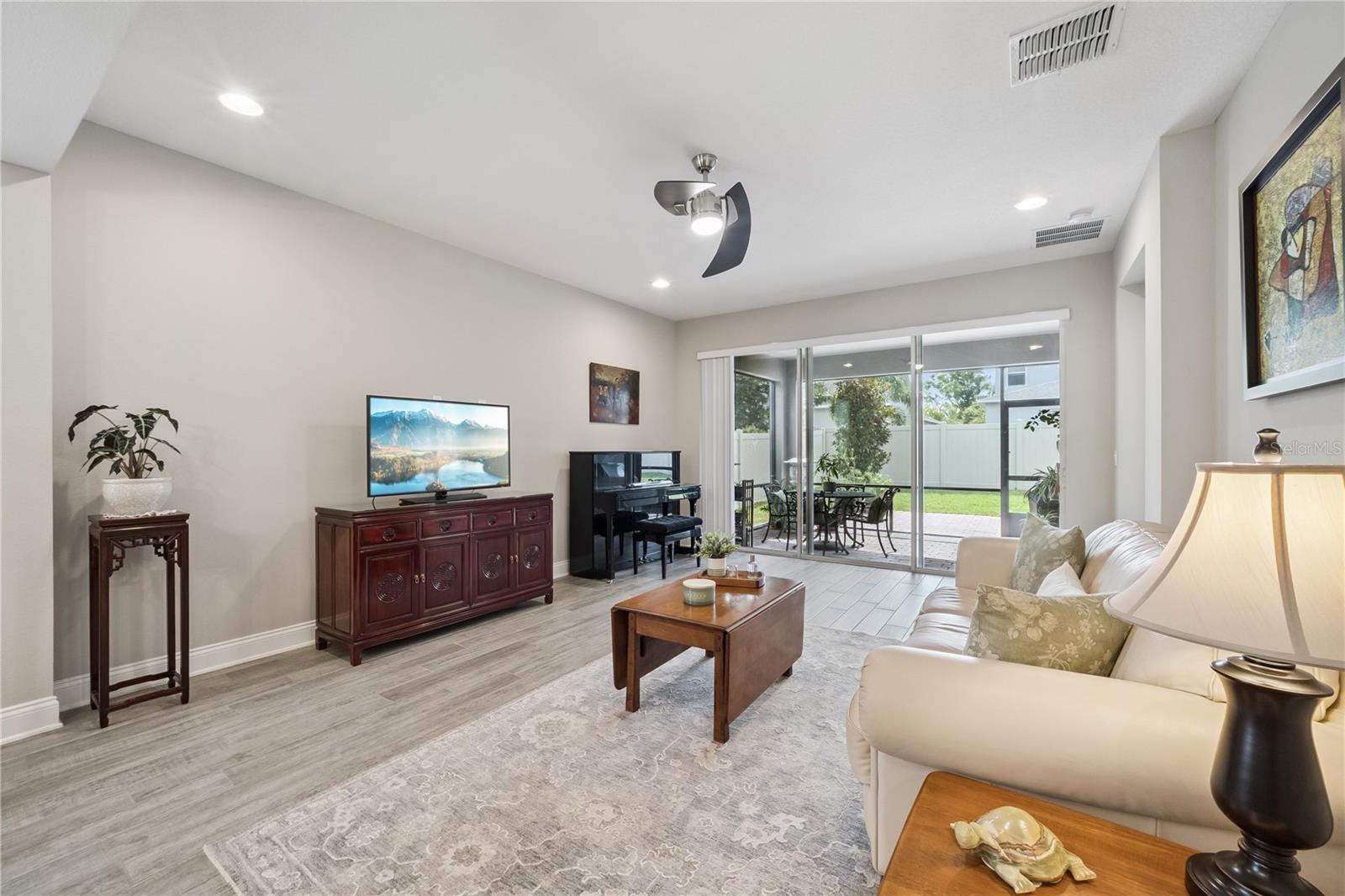 1143 HULL ISLAND DR