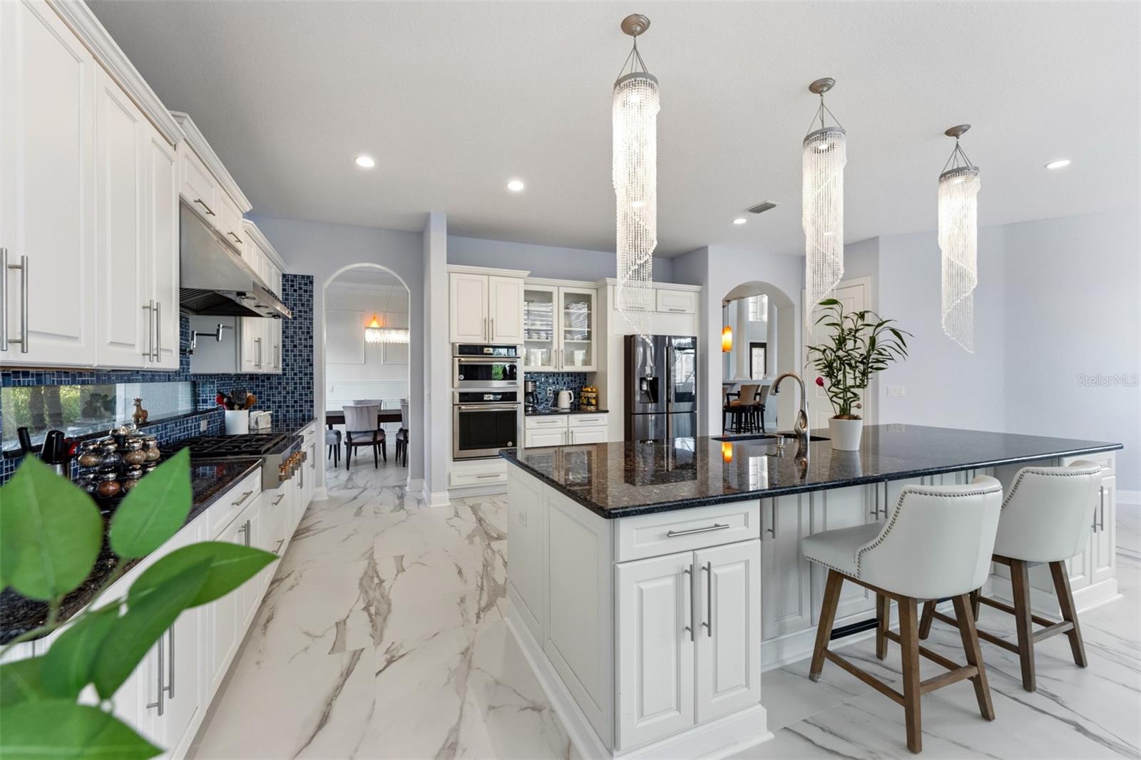 4071 ISABELLA CIR