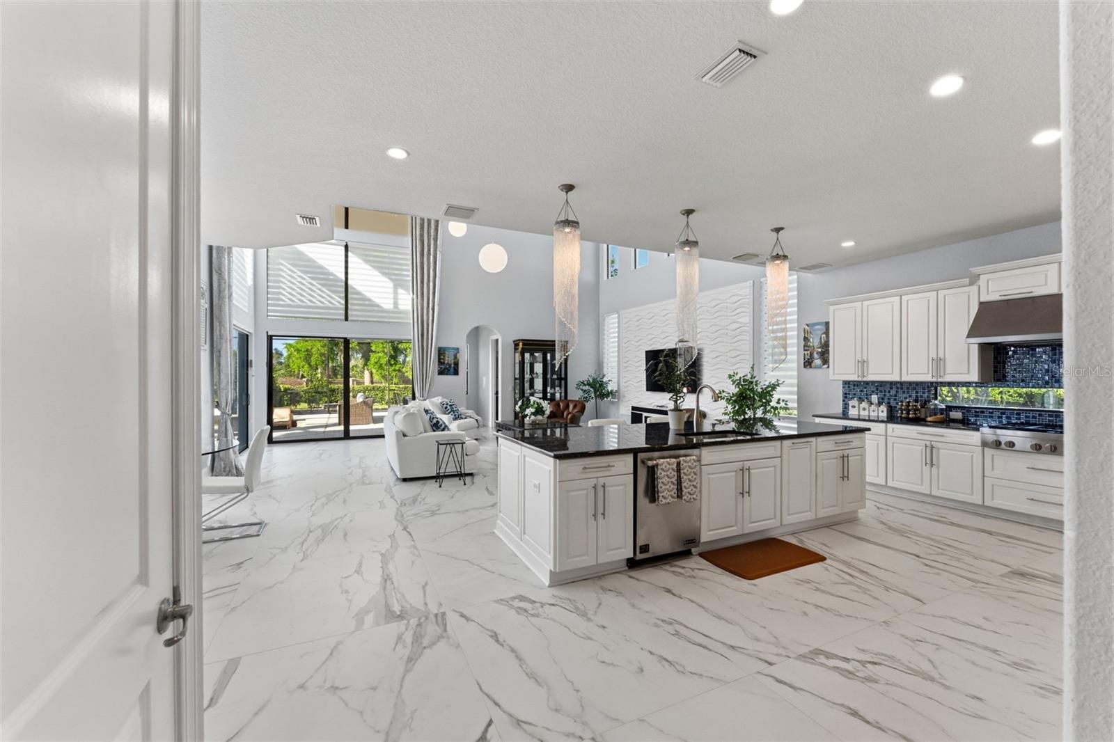 4071 ISABELLA CIR