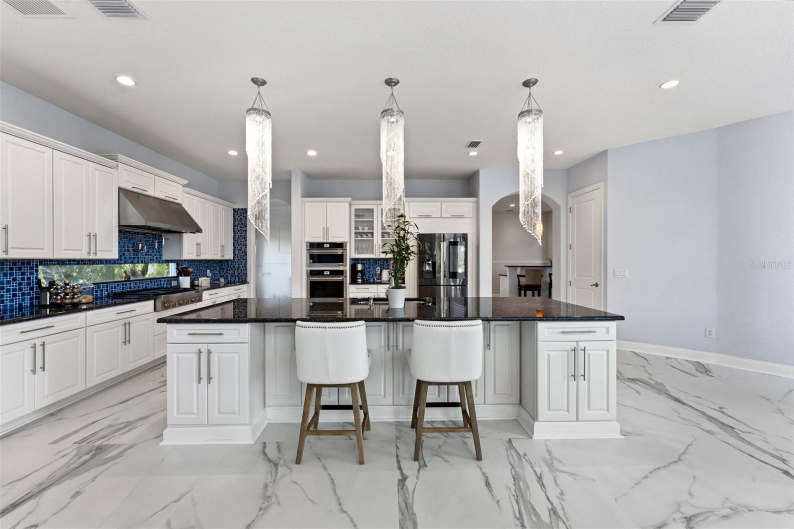 4071 ISABELLA CIR