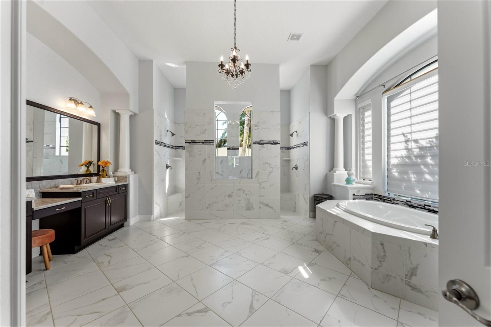 4071 ISABELLA CIR