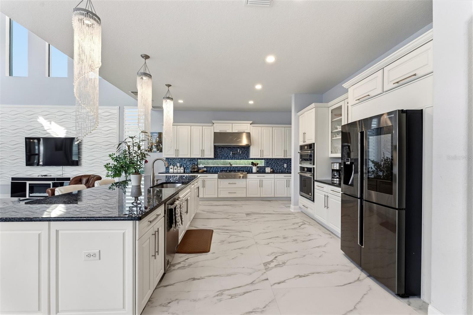 4071 ISABELLA CIR