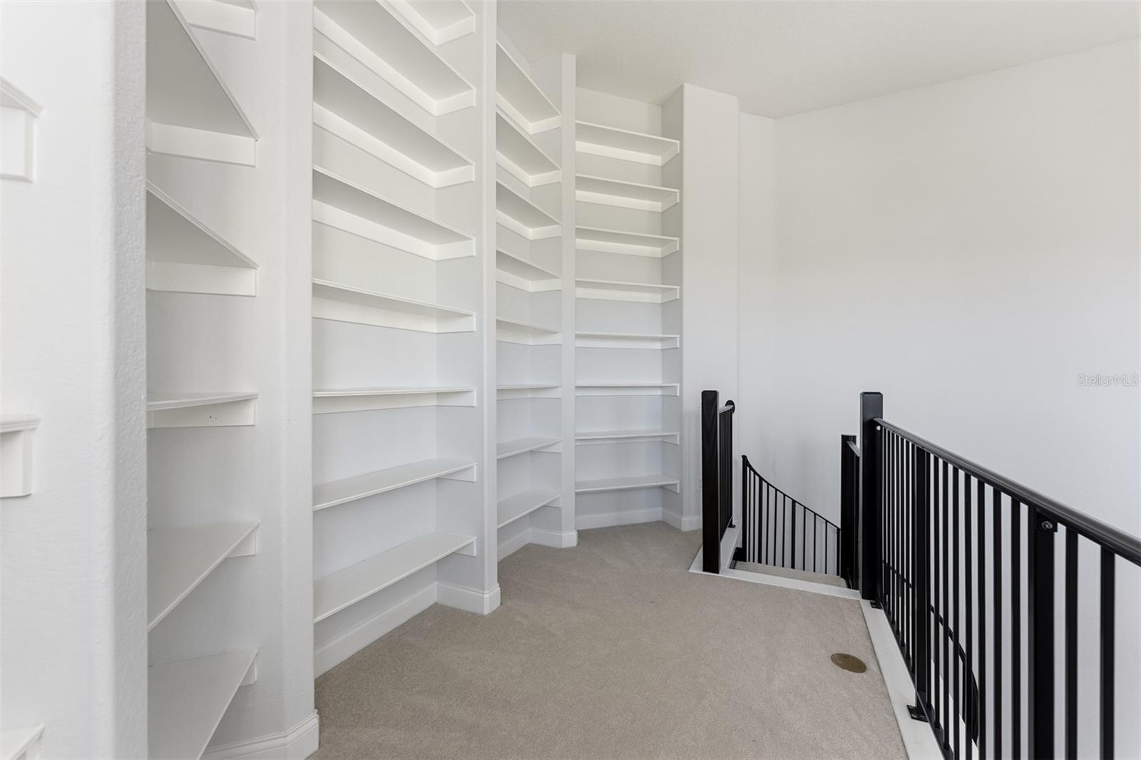 4071 ISABELLA CIR