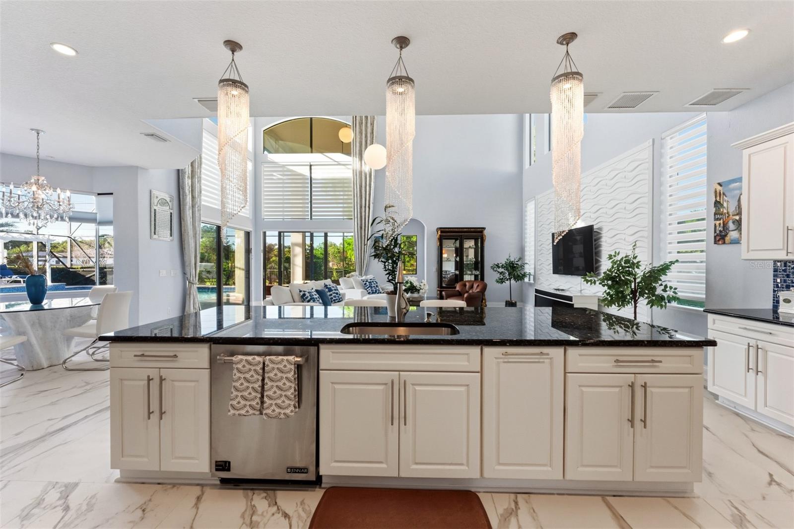 4071 ISABELLA CIR