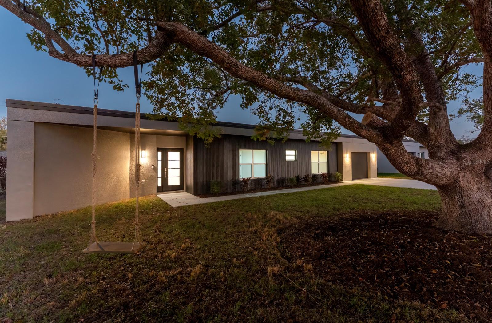 455 RIVERVIEW AVE