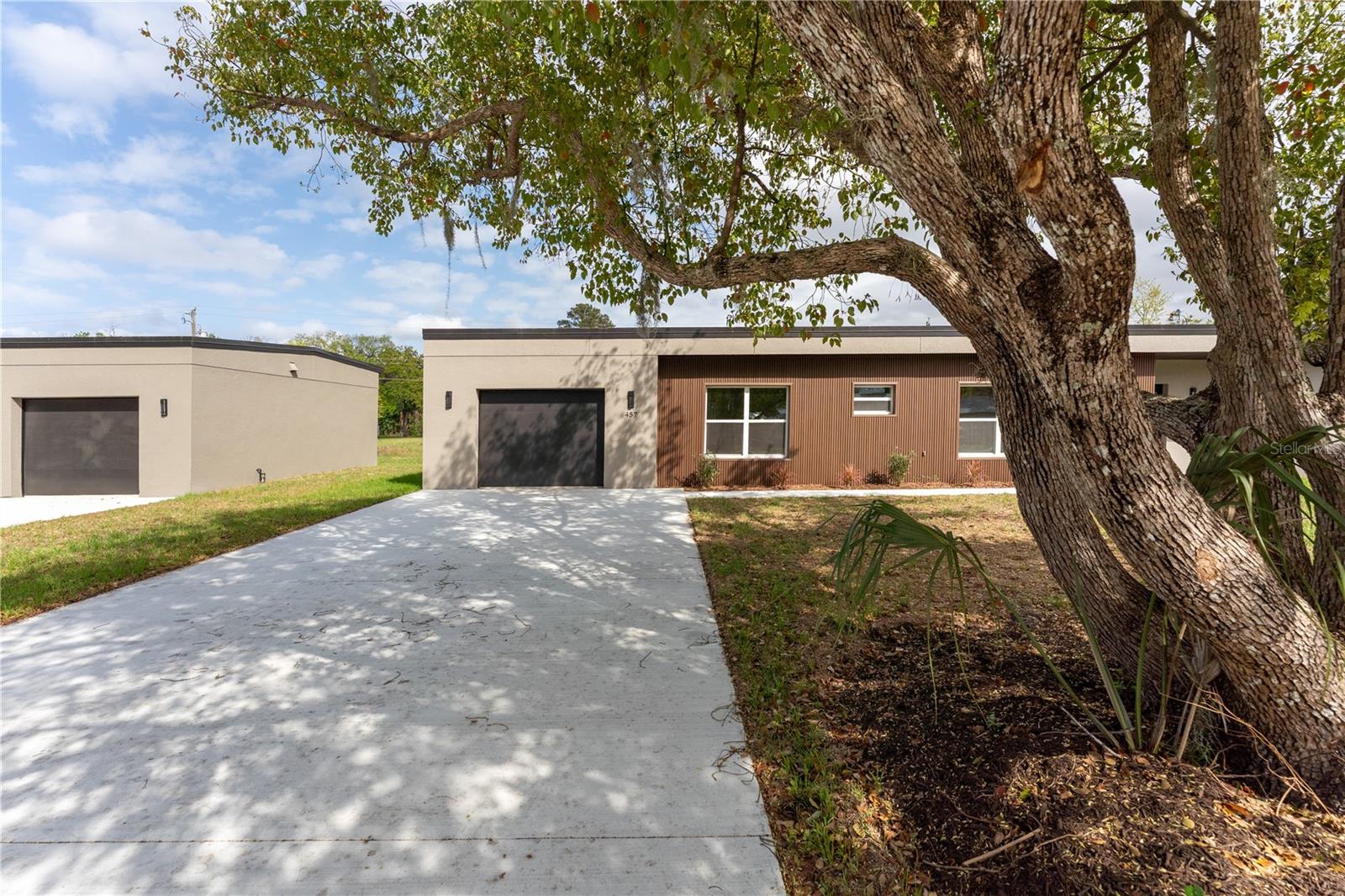457 RIVERVIEW AVE