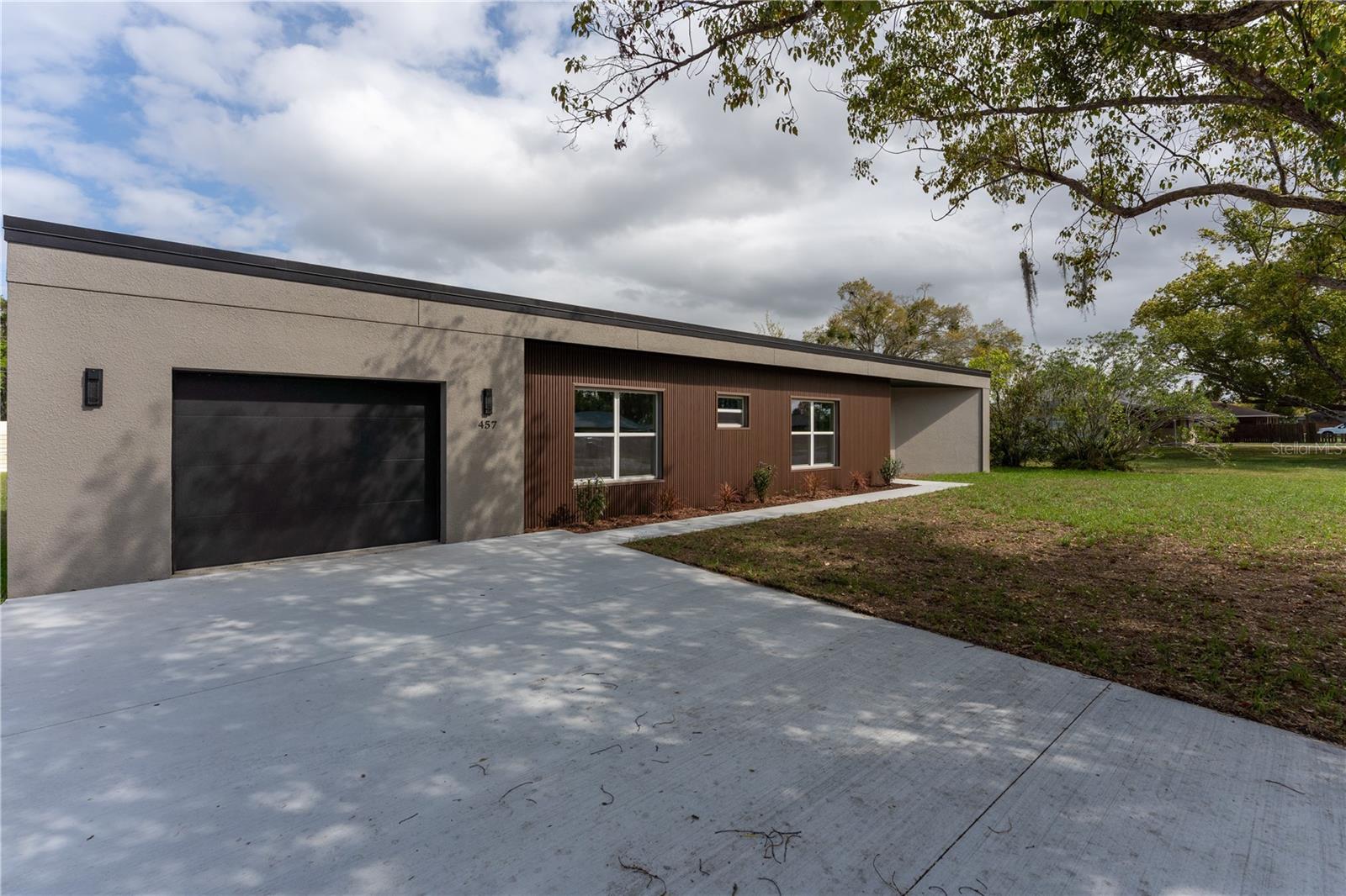 457 RIVERVIEW AVE