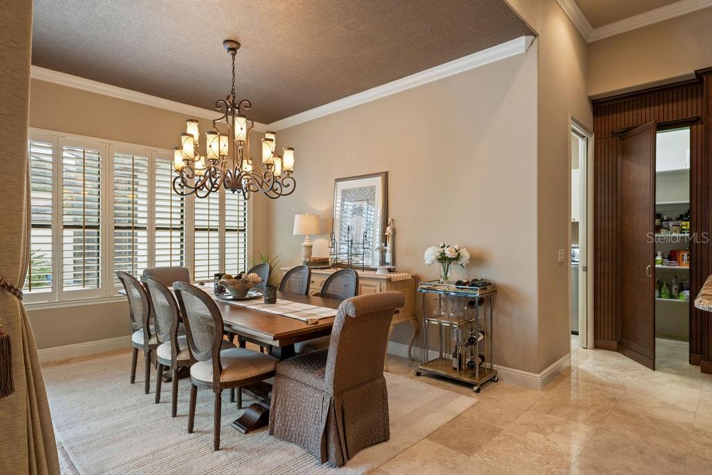 11832 WATERSTONE LOOP DR