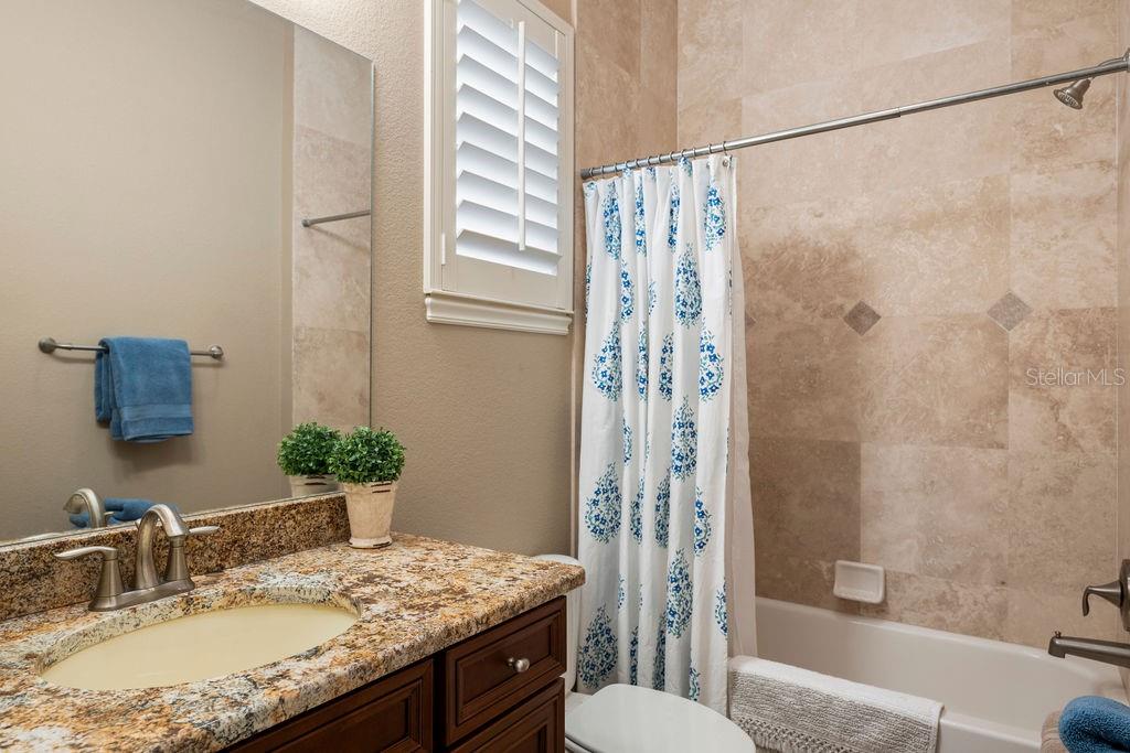 11832 WATERSTONE LOOP DR