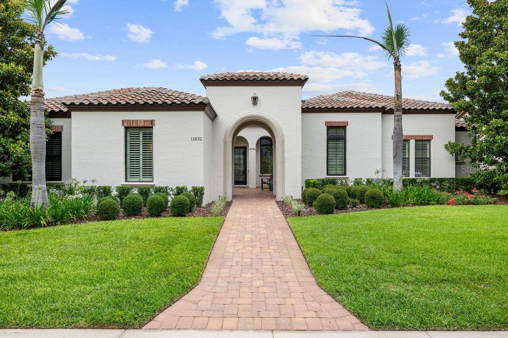 11832 WATERSTONE LOOP DR