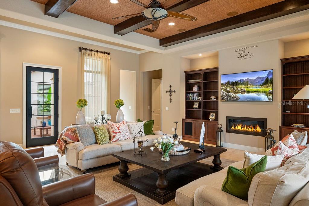 11832 WATERSTONE LOOP DR