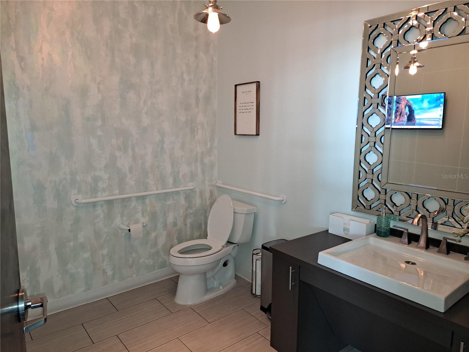 330 W MORSE BLVD #104