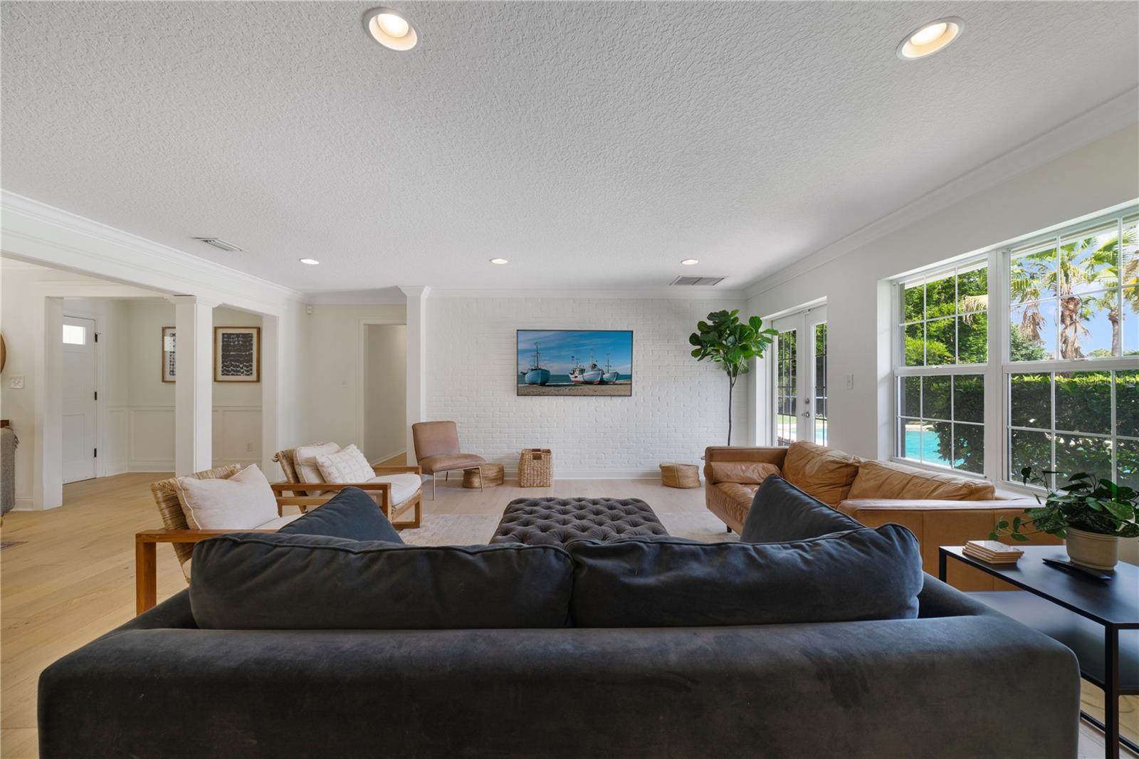1615 KING ARTHUR CIR