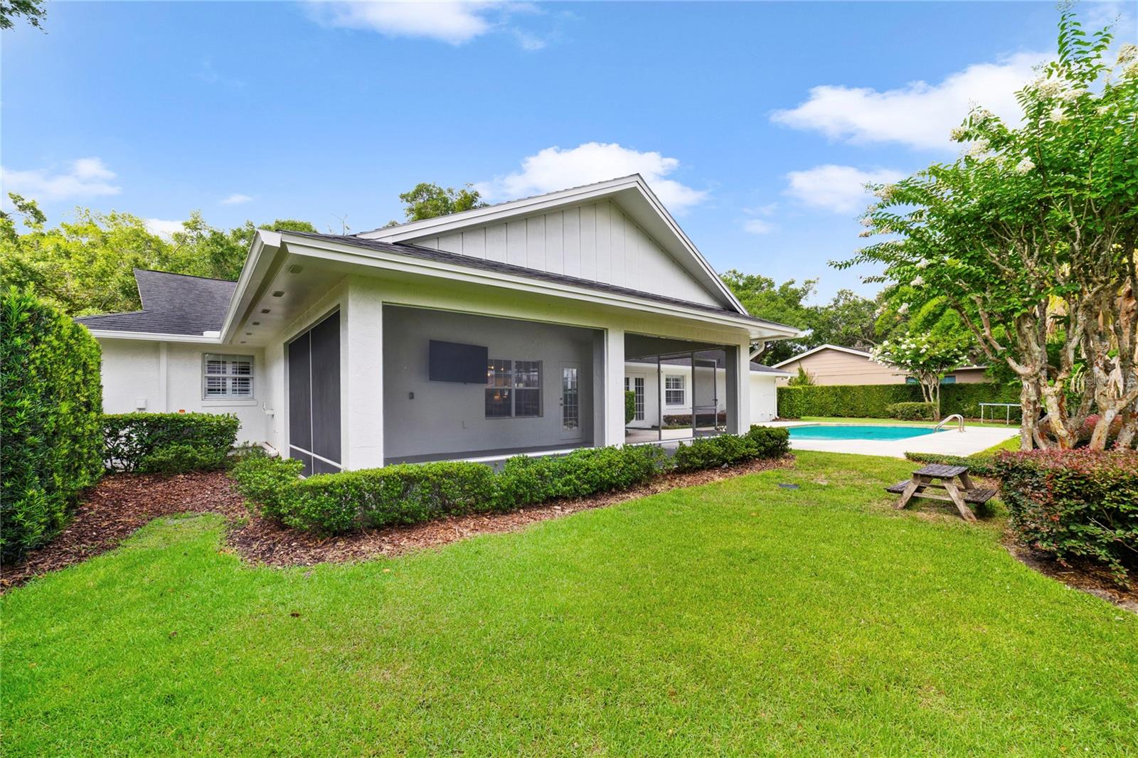 1615 KING ARTHUR CIR