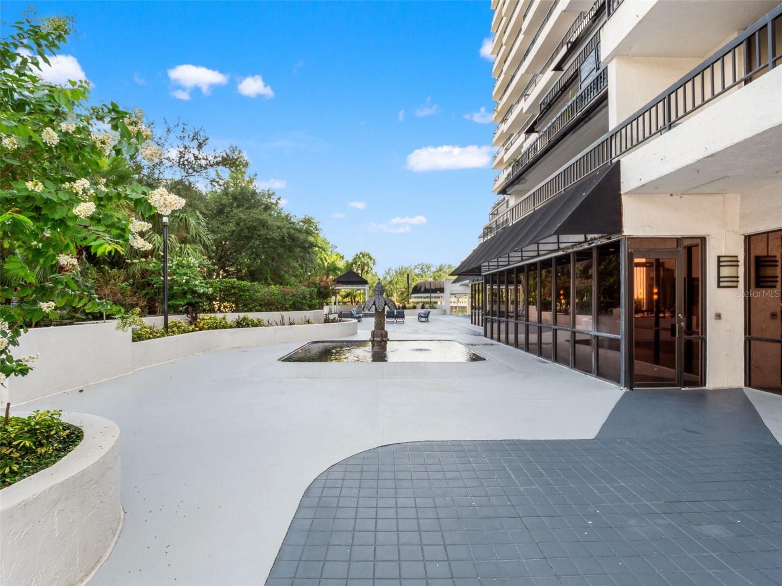 530 E CENTRAL BLVD #405