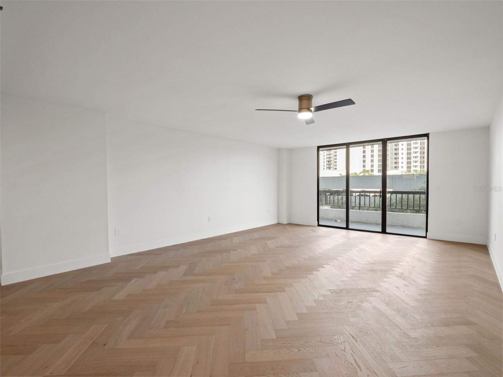 530 E CENTRAL BLVD #405
