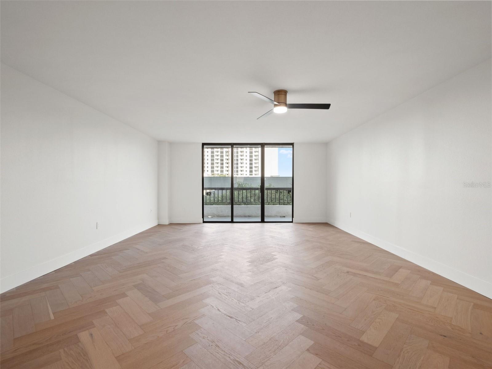 530 E CENTRAL BLVD #405