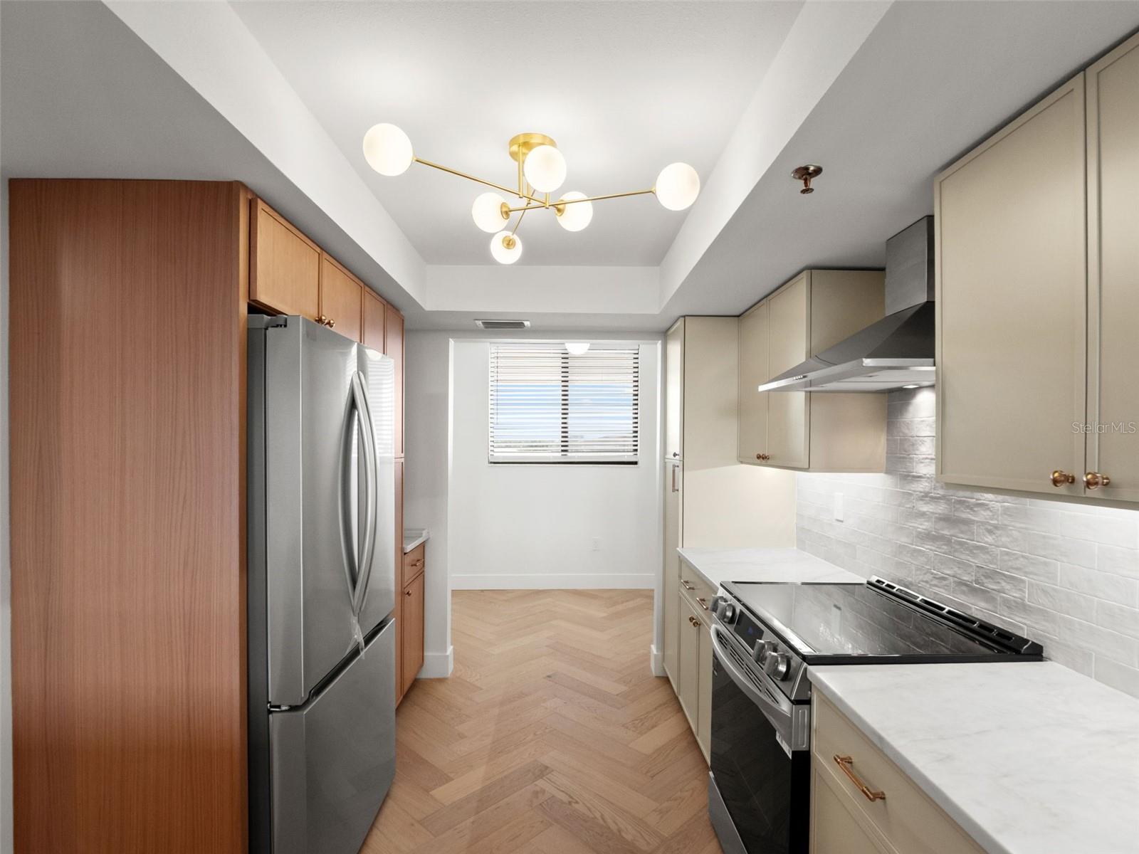 530 E CENTRAL BLVD #405