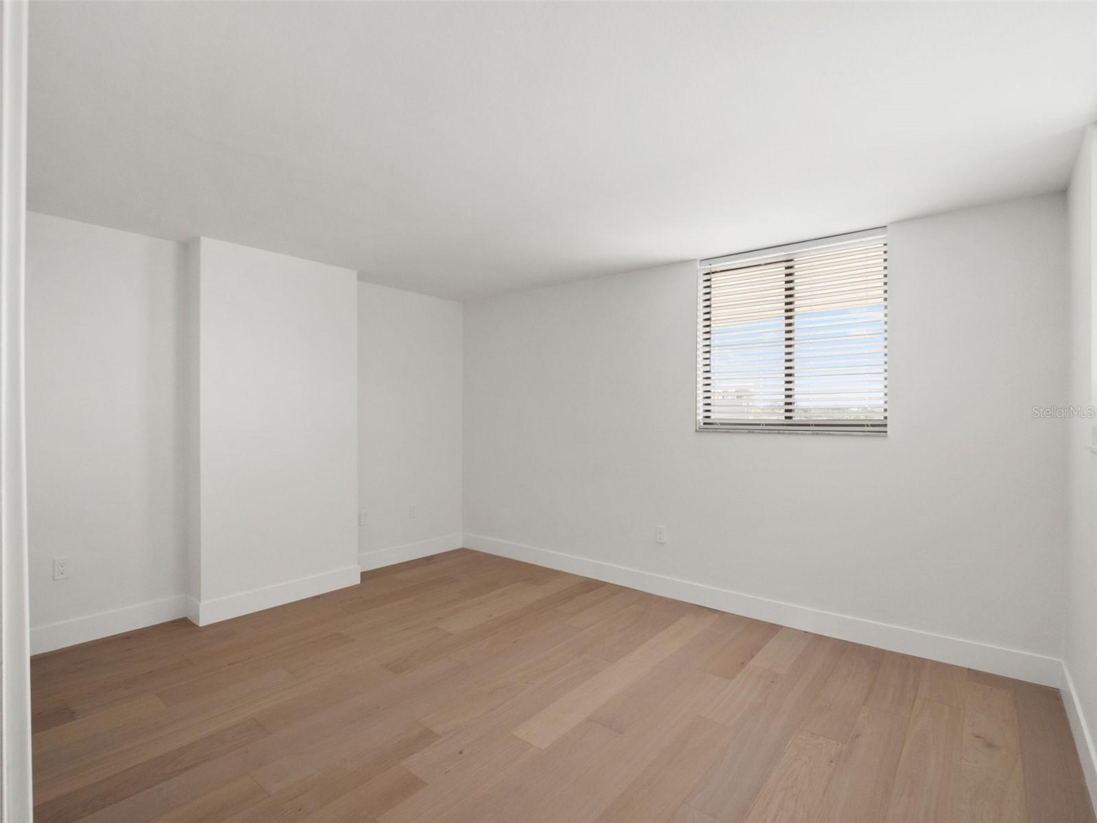 530 E CENTRAL BLVD #405