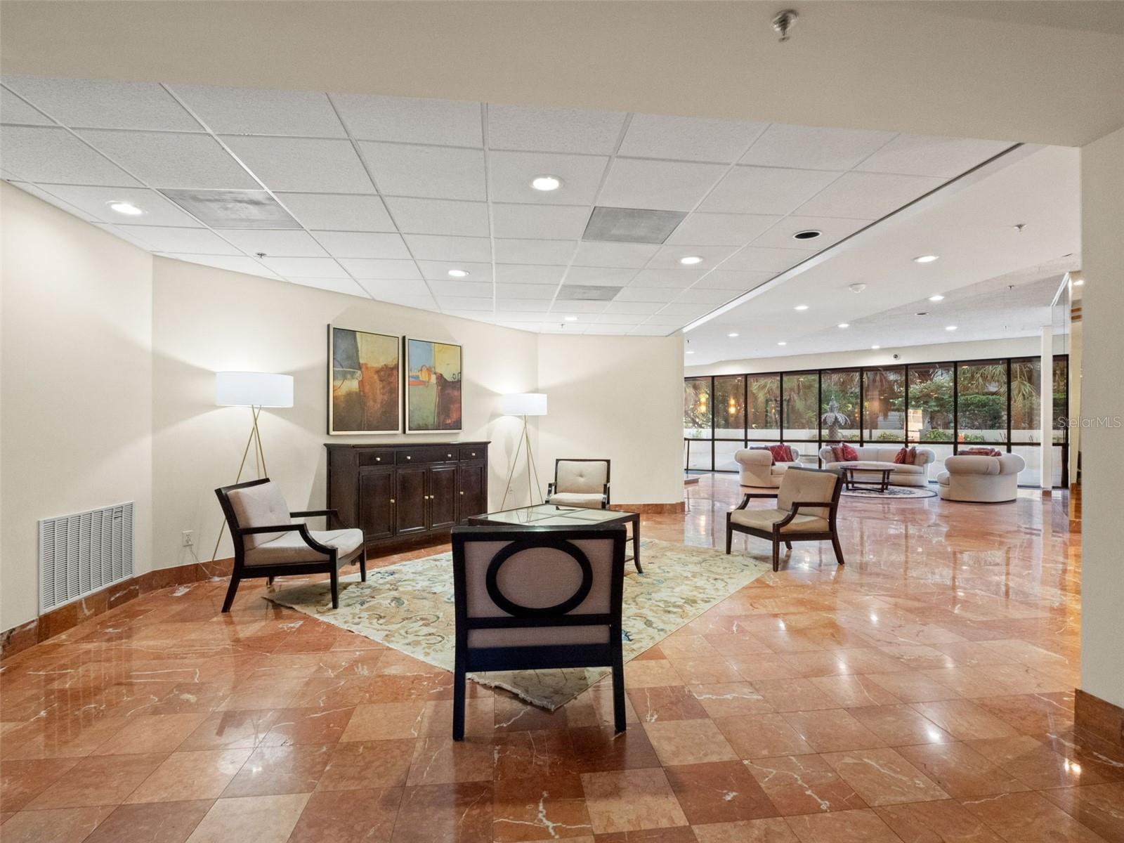 530 E CENTRAL BLVD #405