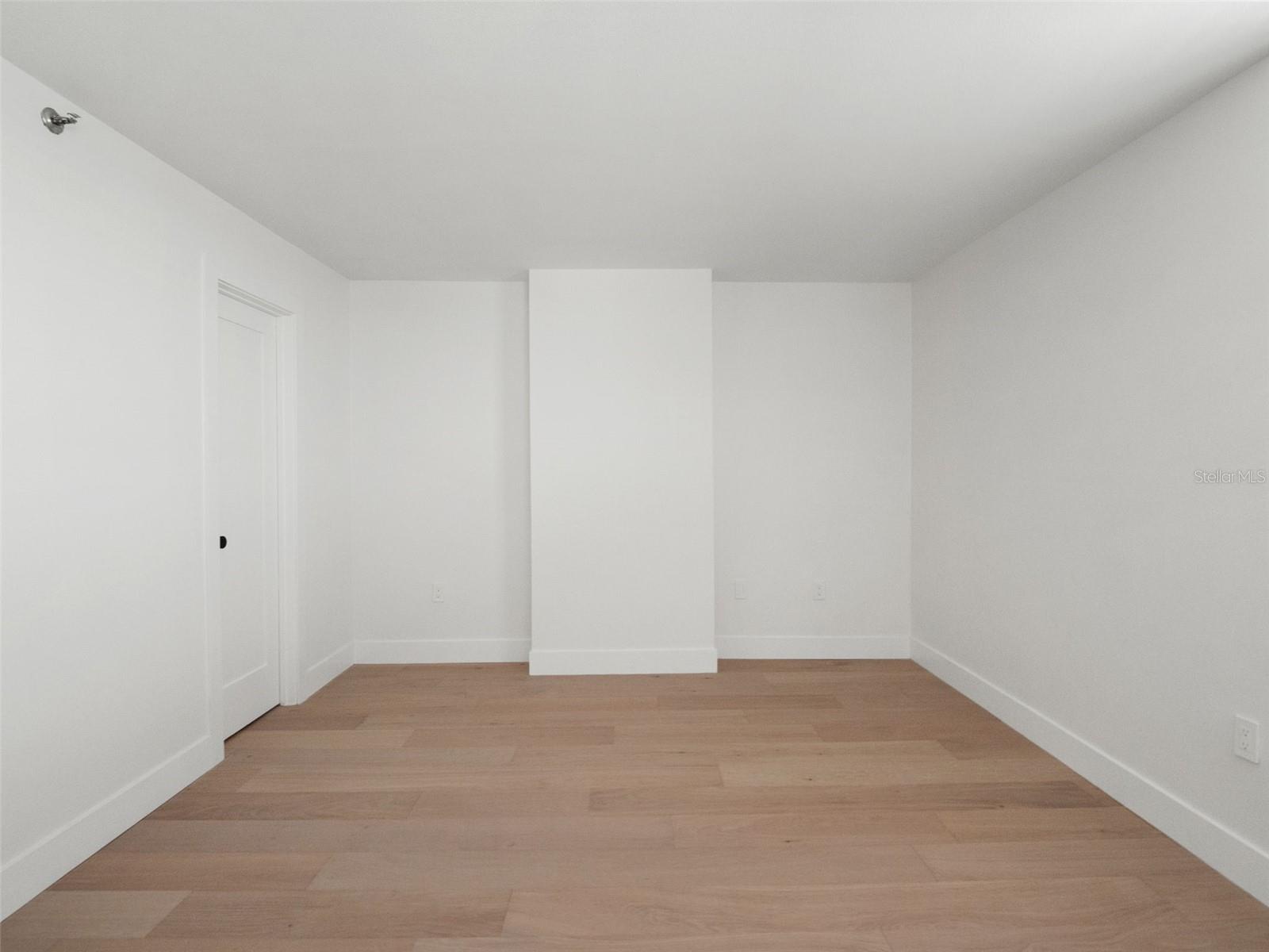 530 E CENTRAL BLVD #405