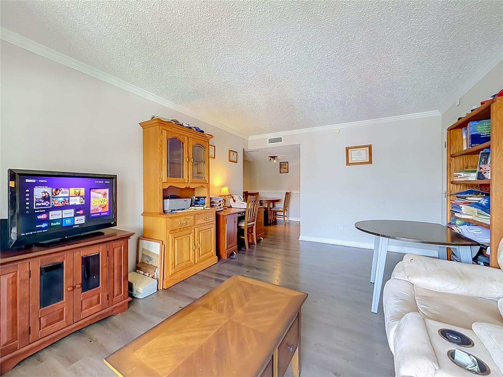 305 WYMORE RD #205