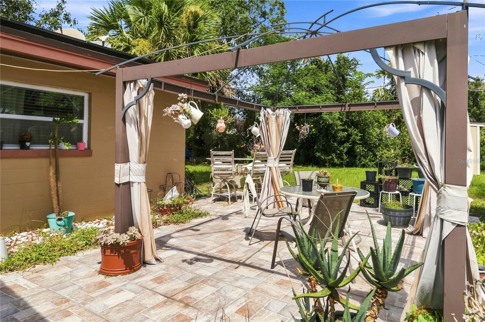 841 WOODEN BLVD
