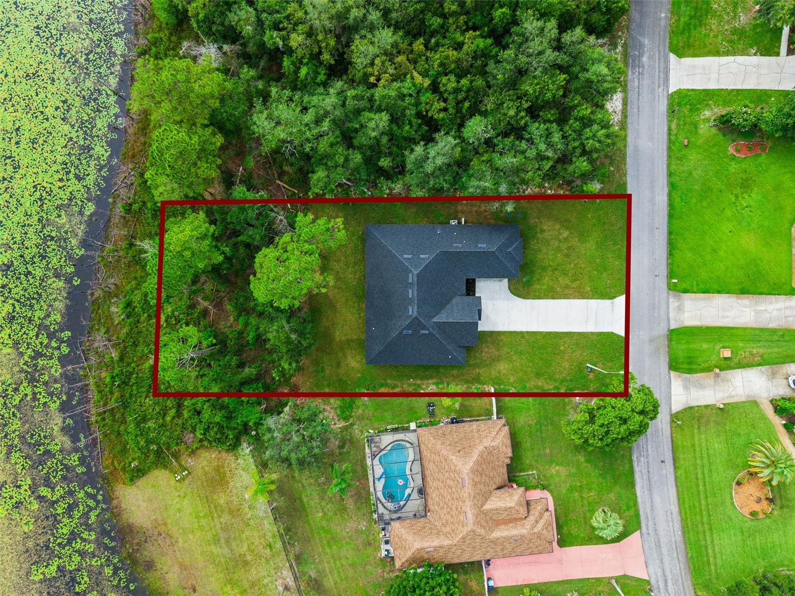 2043 WATERSEDGE DR