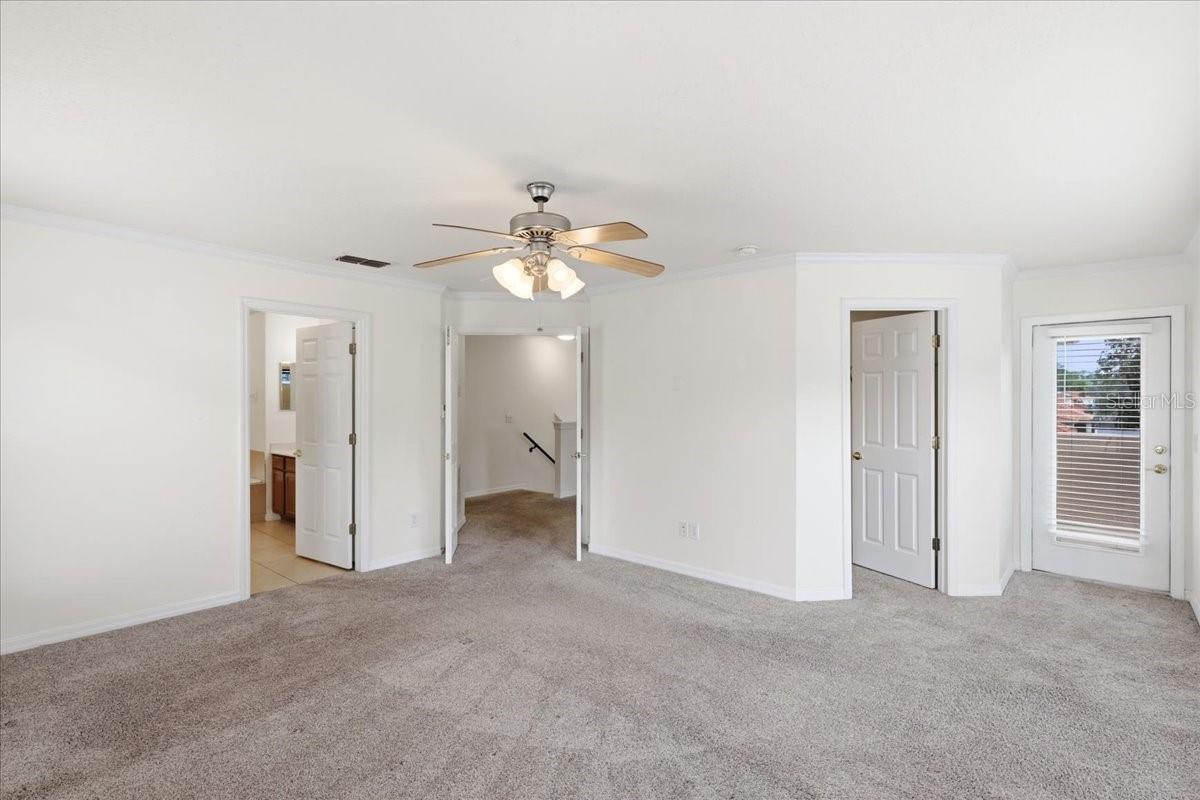 11854 VIA LUCERNA CIR