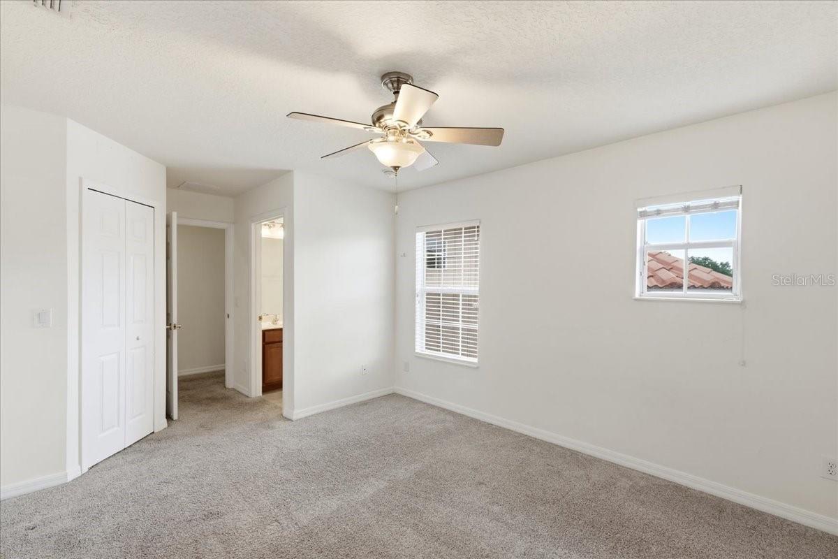 11854 VIA LUCERNA CIR