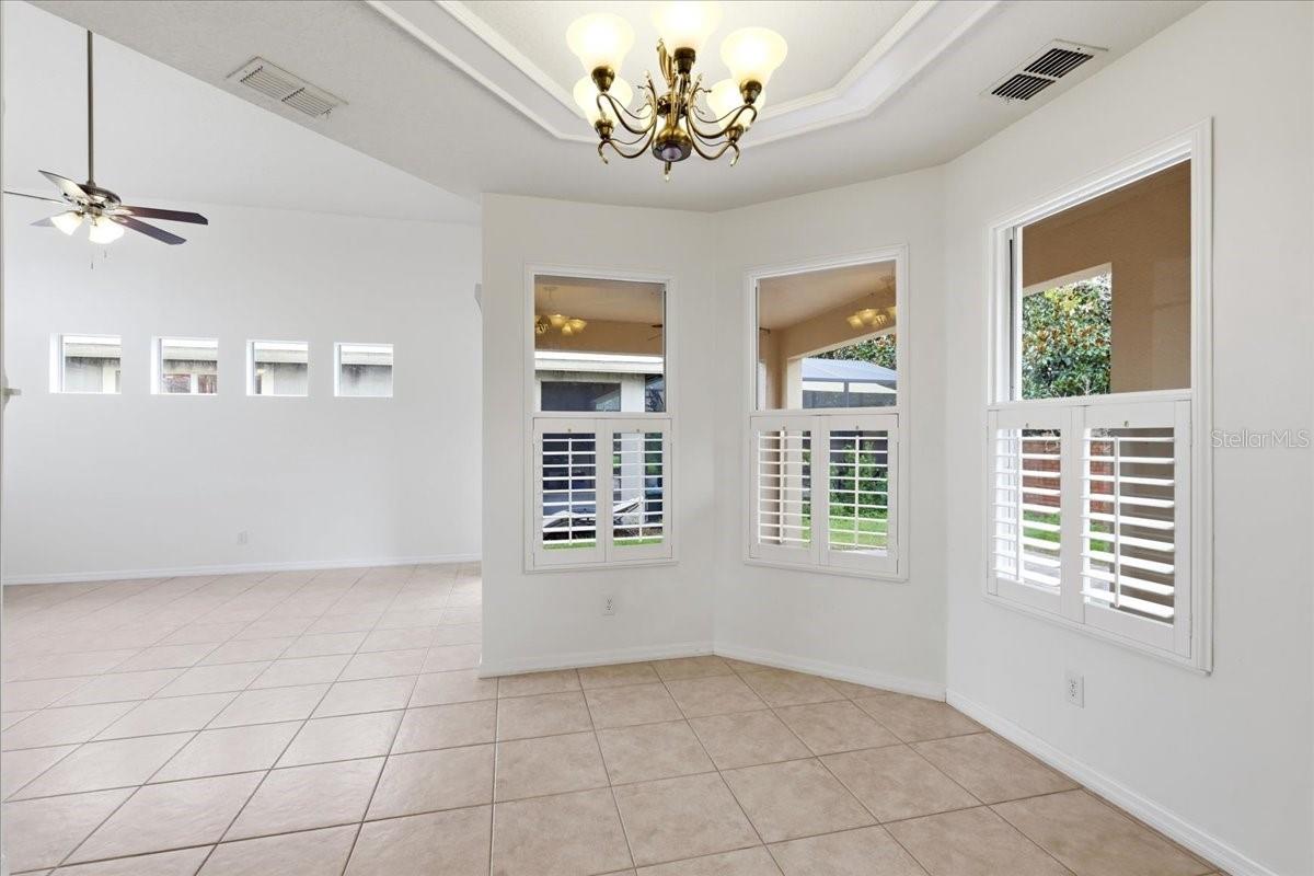 11854 VIA LUCERNA CIR
