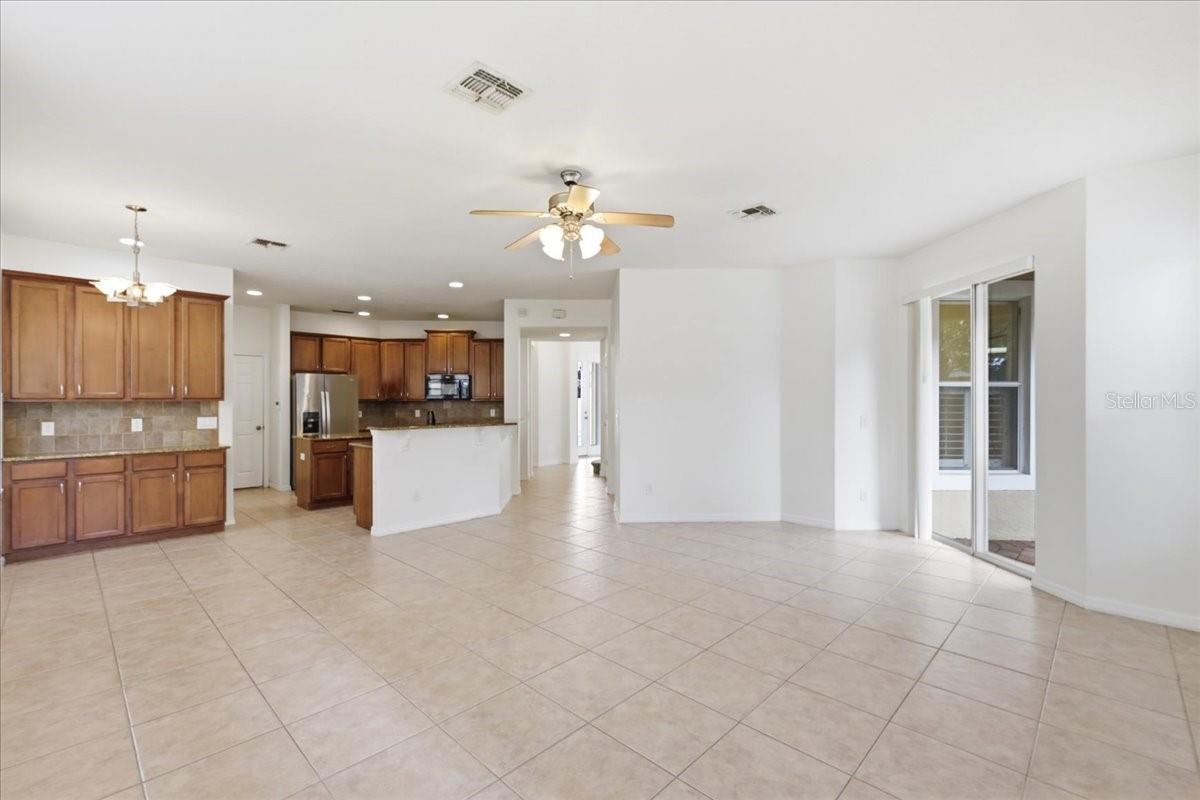 11854 VIA LUCERNA CIR
