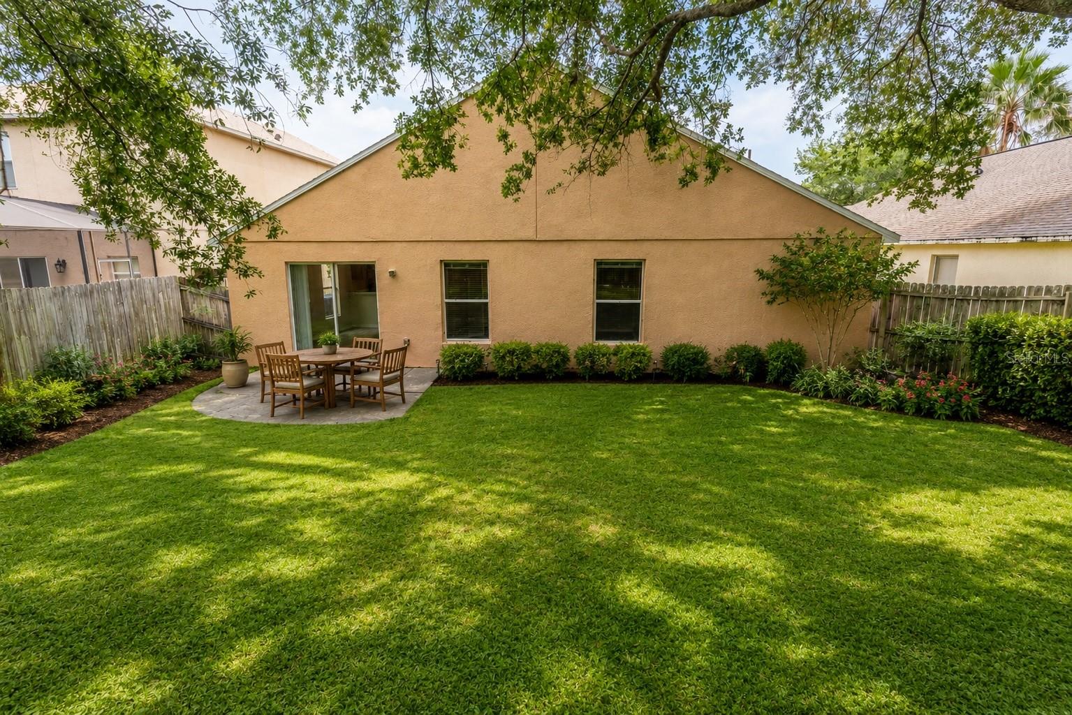 4618 AGUILA PL