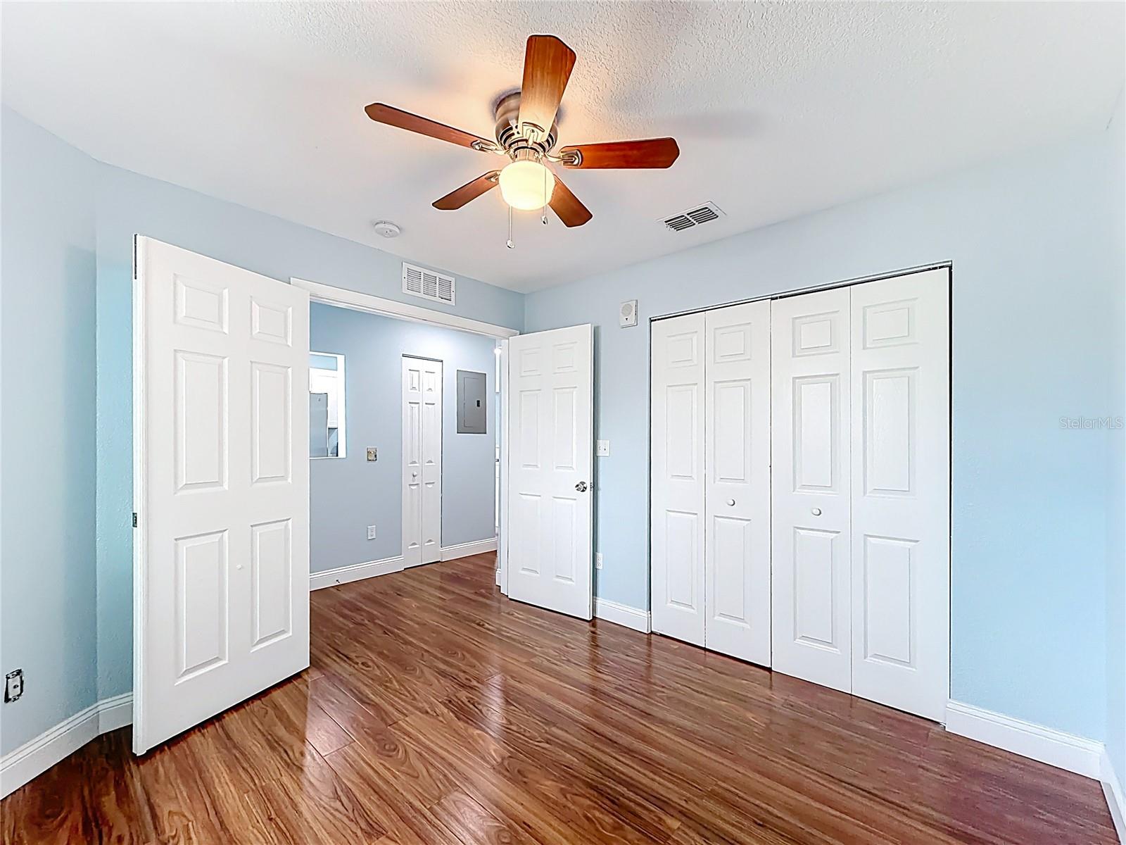 2260 GRENWICH AVE #2260