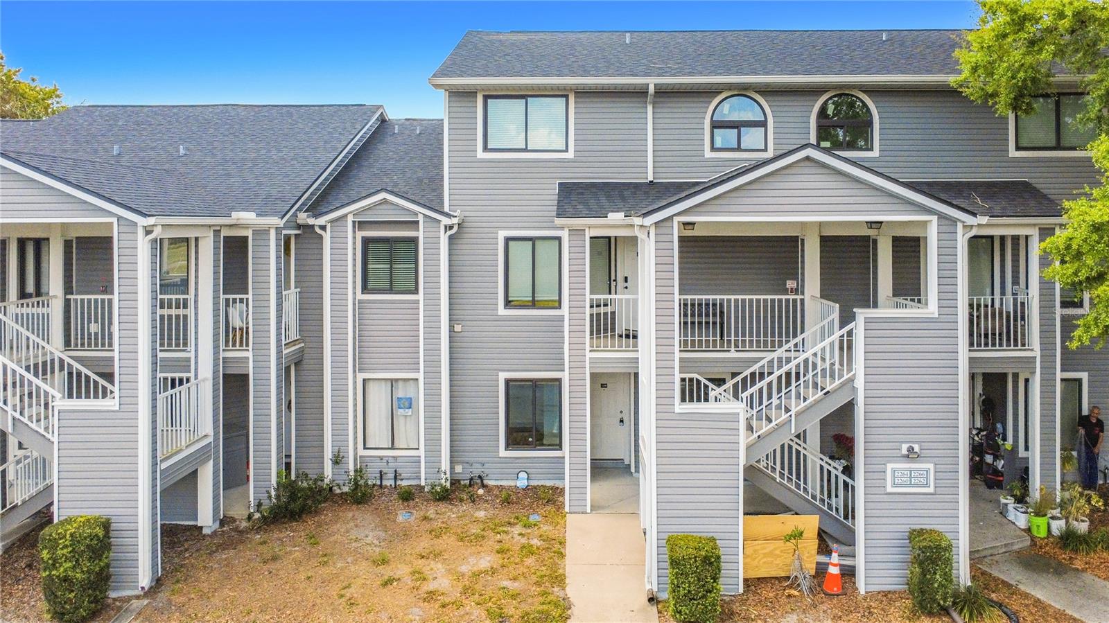 2260 GRENWICH AVE #2260