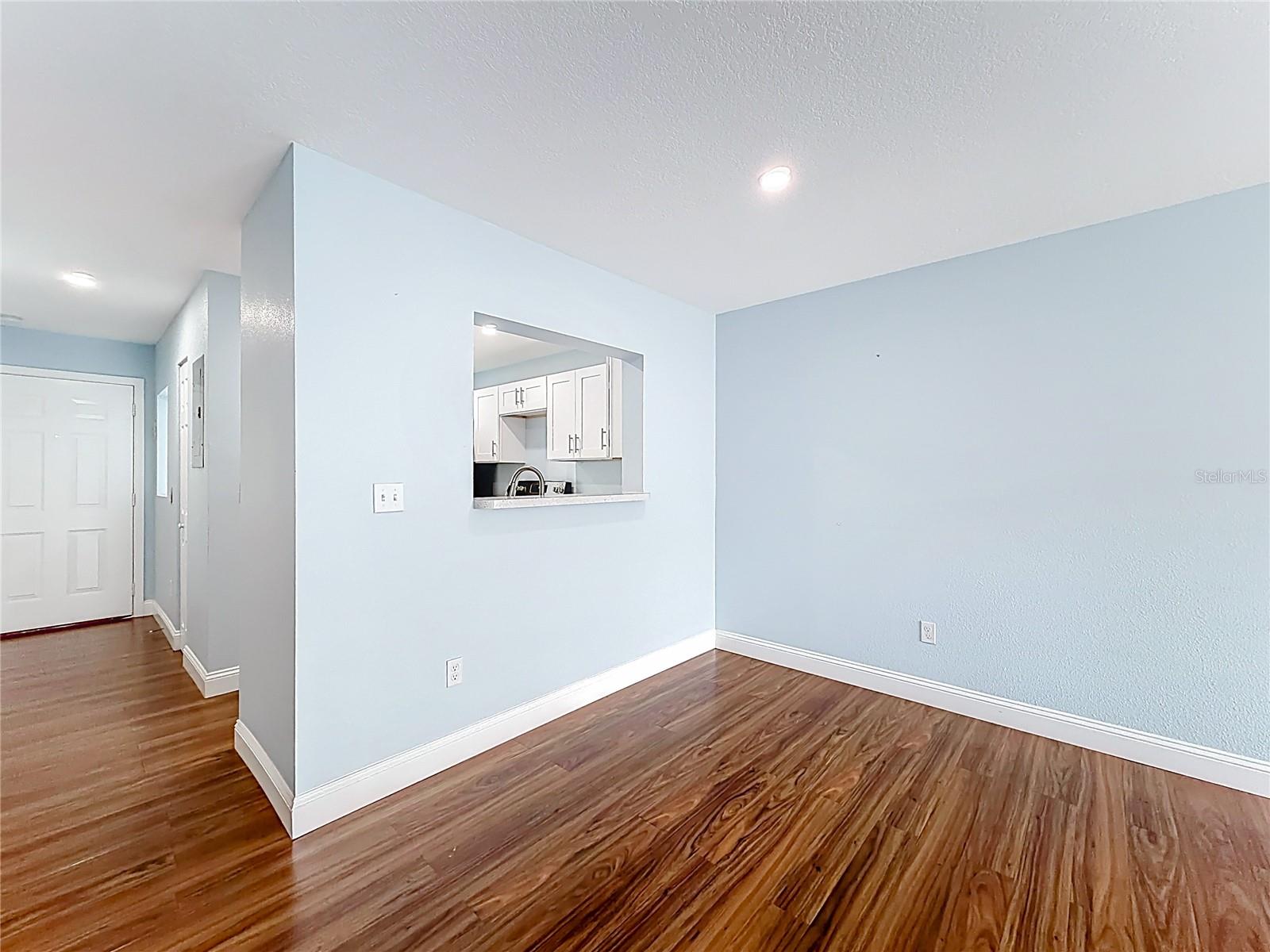 2260 GRENWICH AVE #2260