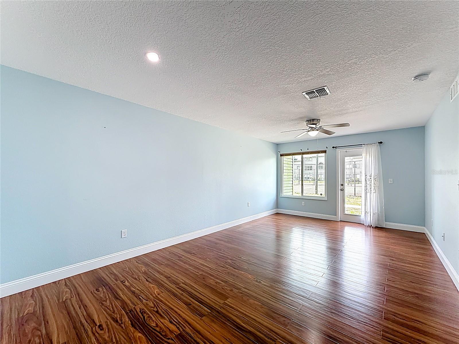 2260 GRENWICH AVE #2260