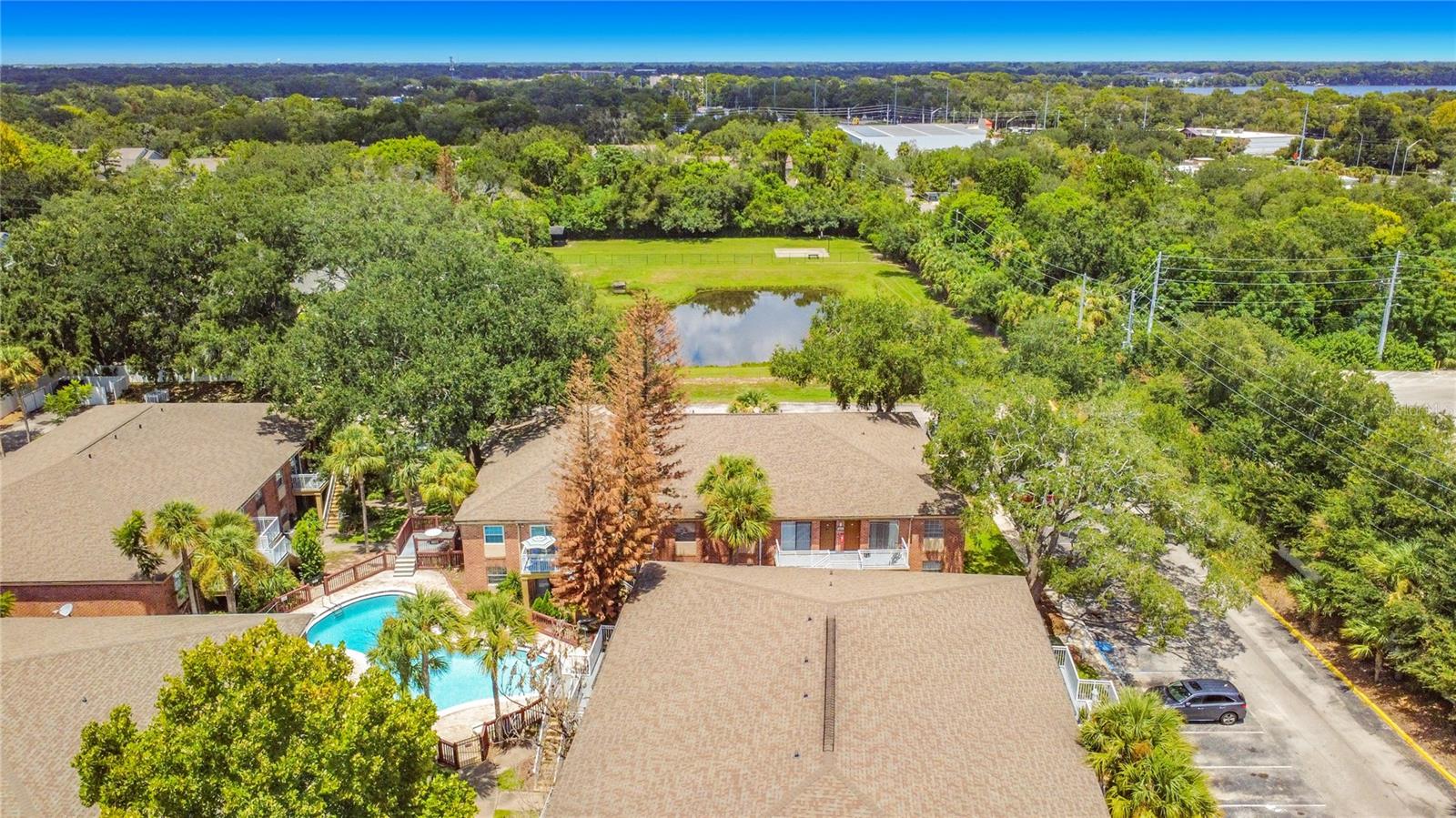 476 BANYON TREE CIR #104